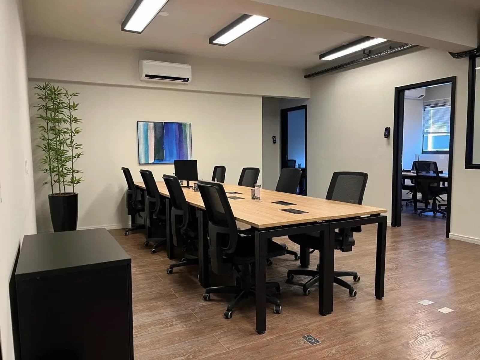 Ambiente de trabalho da Brains Coworking em Curitiba, Paraná